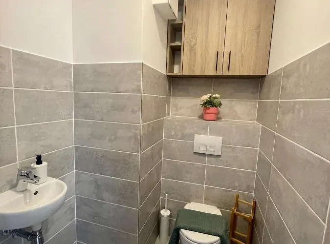 B144 I Freeparking Apartman